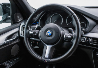 Подержанный автомобиль BMW X5 2018 года (15 фото)