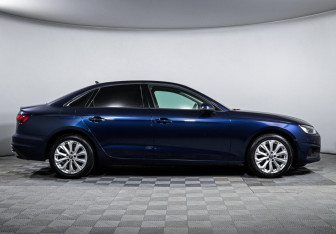 Подержанный автомобиль Audi A4 Sedan 2020 года (4 фото)