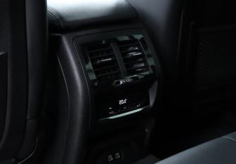 Подержанный автомобиль BMW X3 2020 года (24 фото)