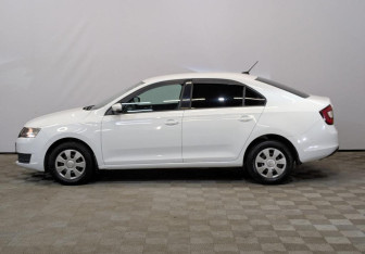 Подержанный автомобиль Skoda Rapid Liftback 2019 года (8 фото)