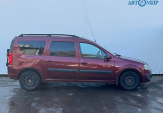 Подержанный автомобиль LADA (ВАЗ) Largus Wagon 2015 года (4 фото)