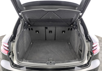 Подержанный автомобиль Porsche Macan 2015 года (10 фото)