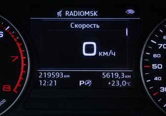 Подержанный автомобиль Audi A4 Sedan 2016 года (12 фото)