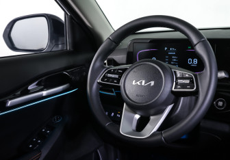 Подержанный автомобиль Kia Seltos 2024 года (13 фото)