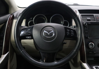 Подержанный автомобиль Mazda CX-9 2006 года (16 фото)