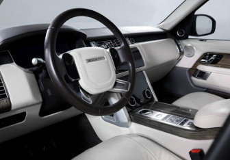Подержанный автомобиль Land Rover Range Rover 2020 года (14 фото)