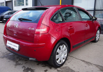 Подержанный автомобиль Citroen C4 Hatchback 2010 года (5 фото)