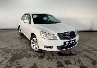 Подержанный автомобиль Skoda Octavia Liftback 2012 года (3 фото)