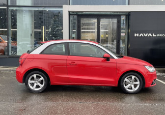 Подержанный автомобиль Audi A1 2012 года (4 фото)