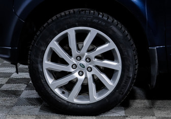 Подержанный автомобиль Land Rover Freelander 2010 года (15 фото)