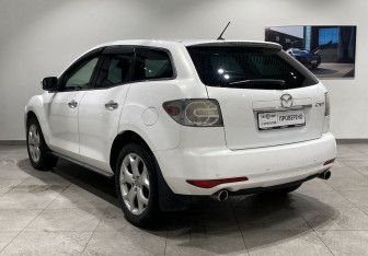 Подержанный автомобиль Mazda CX-7 2011 года (7 фото)