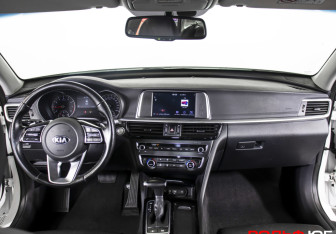 Подержанный автомобиль Kia Optima Sedan 2018 года (13 фото)