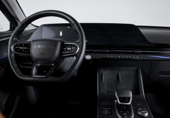 Подержанный автомобиль Omoda C5 2024 года (12 фото)