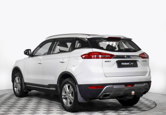 Подержанный автомобиль Geely Atlas 2018 года (7 фото)