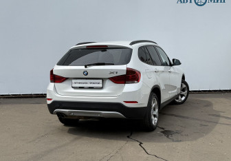 Подержанный автомобиль BMW X1 2014 года (5 фото)