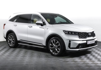 Подержанный автомобиль Kia Sorento 2021 года (3 фото)