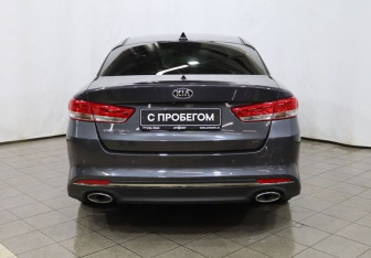 Подержанный автомобиль Kia Optima Sedan 2018 года (5 фото)