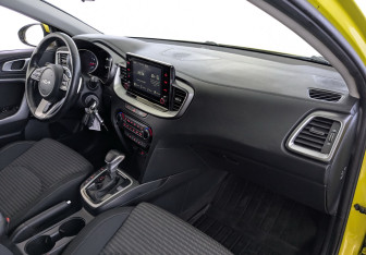 Подержанный автомобиль Kia Ceed Wagon 2021 года (20 фото)