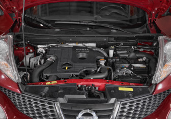 Подержанный автомобиль Nissan Juke 2012 года (23 фото)