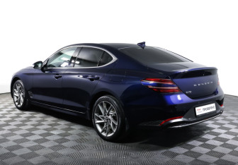 Подержанный автомобиль Genesis G70 2021 года (7 фото)