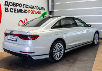 Подержанный автомобиль Audi A8 2021 года (4 фото)