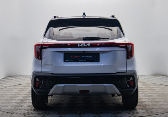 Подержанный автомобиль Kia Seltos 2024 года (4 фото)