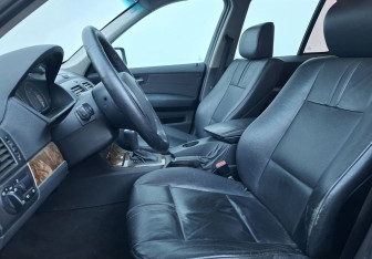 Подержанный автомобиль BMW X3 2006 года (10 фото)