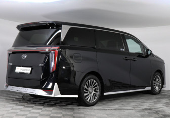 Подержанный автомобиль GAC M8 2023 года (5 фото)