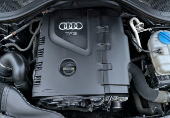 Подержанный автомобиль Audi A6 Sedan 2014 года (9 фото)