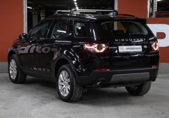 Подержанный автомобиль Land Rover Discovery Sport 2019 года (7 фото)