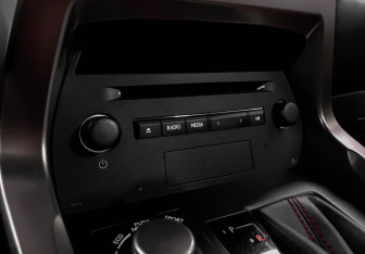 Подержанный автомобиль Lexus NX 2017 года (18 фото)