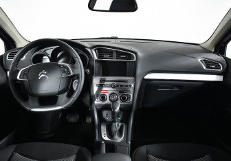 Подержанный автомобиль Citroen C4 Sedan 2019 года (8 фото)