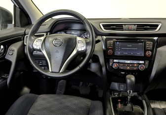 Подержанный автомобиль Nissan Qashqai 2018 года (27 фото)