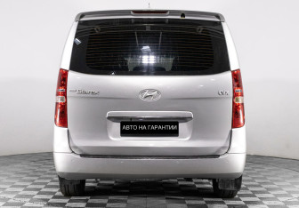 Подержанный автомобиль Hyundai Grand Starex 2008 года (4 фото)
