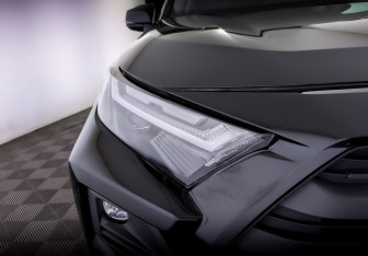 Подержанный автомобиль Toyota RAV4 2024 года (17 фото)