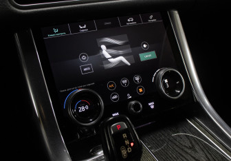 Подержанный автомобиль Land Rover Range Rover Sport 2018 года (20 фото)