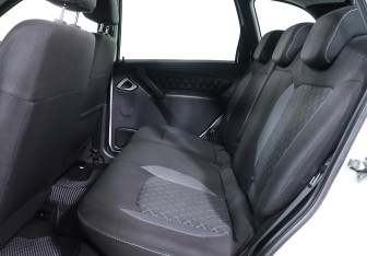 Подержанный автомобиль LADA (ВАЗ) Granta Wagon 2019 года (15 фото)