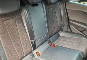 Подержанный автомобиль Audi A4 Wagon 2019 года (14 фото)