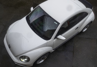 Подержанный автомобиль Volkswagen Beetle Hatchback 2013 года (18 фото)