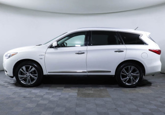 Подержанный автомобиль Infiniti QX60 2014 года (8 фото)