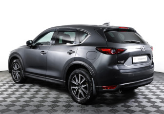 Подержанный автомобиль Mazda CX-5 2017 года (7 фото)