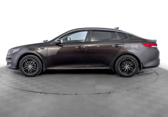 Подержанный автомобиль Kia Optima Sedan 2017 года (8 фото)