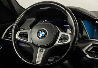 Подержанный автомобиль BMW X6 2022 года (14 фото)