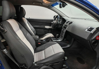 Подержанный автомобиль Volvo C30 2007 года (9 фото)