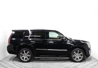 Подержанный автомобиль Cadillac Escalade Suv 2016 года (4 фото)