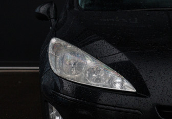 Подержанный автомобиль Peugeot 408 2014 года (17 фото)