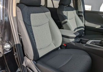 Подержанный автомобиль Toyota RAV4 2021 года (22 фото)