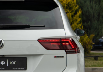 Подержанный автомобиль Volkswagen Tiguan 2019 года (23 фото)