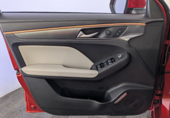 Подержанный автомобиль Haval Jolion 2023 года (18 фото)