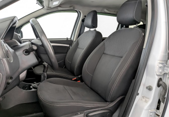 Подержанный автомобиль Nissan Terrano 2021 года (20 фото)